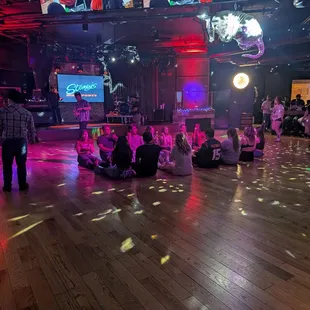 First time I've ever seen an activity other than dancing on the dance floor at a honky tonk. North 40 caters to Gen Z almost exclusively.