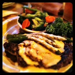 delmonico with crab cake... really good.