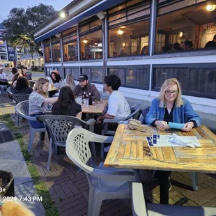 crepes, outside
