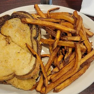 Fish Rueben. I wasnt sure what to expect here, but this creation really works well!