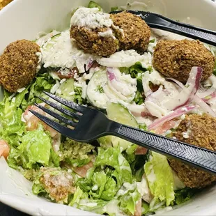 Falafel salad is 5 star!