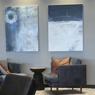 Inside decor &amp; seating
