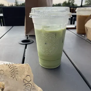 Iced Vanilla Matcha Latte with Oatmilk