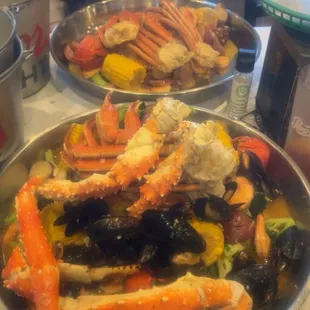 Combo #6 with King Crab and black mussels