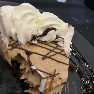 Peanut butter pie