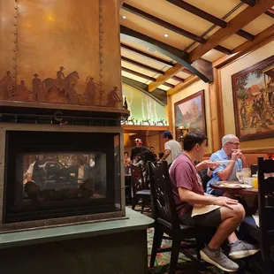 Craftsman style decor