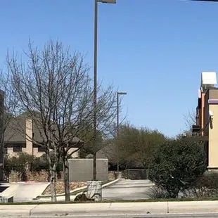 the outside of a restaurant