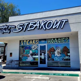 the outside of the restaurant
