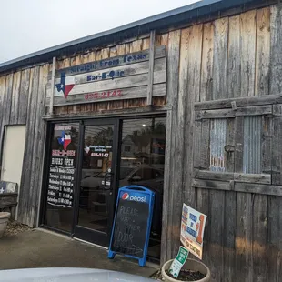 Front of Straight From Texas Bar-B-Que, Richmond