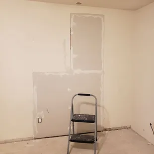 Livingroom wall, before