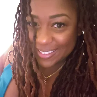 Ronique N.