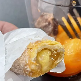 Apple Lumpia bitten...