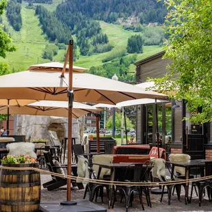 The Stranahan&apos;s Whiskey Lodge features a large patio with cozy seating and sweeping mountain views.