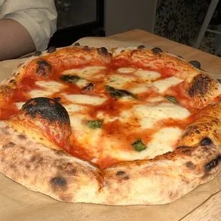 10.5&quot; Margherita Pizza