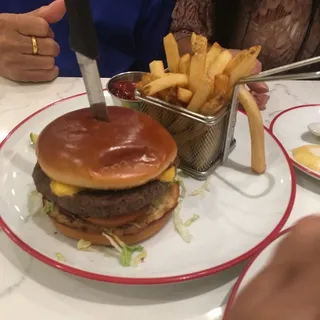 STRAIGHT UP CHEESEBURGER