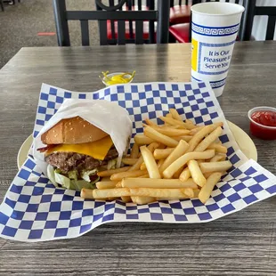 Avocado, Bacon Cheeseburger