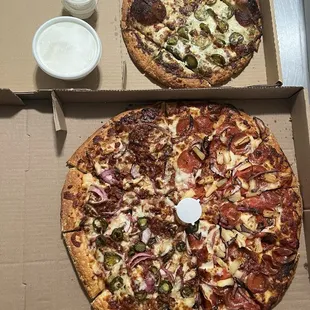 Xtra large pizza &amp; bread sticks