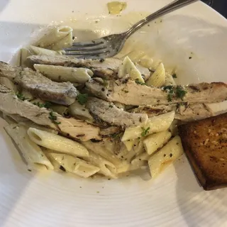 CREAMY CHICKEN PENNE