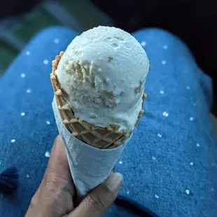 Tea and biscuit ice cream