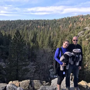 Hike from Strawberry Inn to Pinecrest Lake dam.