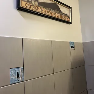 a picture of a bathroom