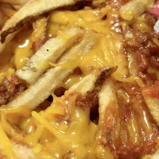 Love the tiny cut fries. Chili cheese fries are very yummy.