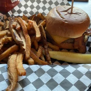 Smokey Cheddar Burger