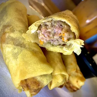 A25. Crispy Pork Spring Roll