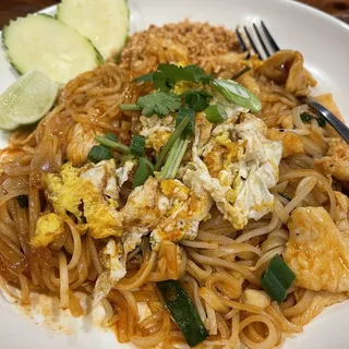 N1. Pad Thai Noodle