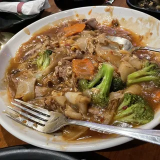 Kid Pad Thai Chicken