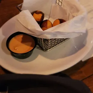 Pretzel bites