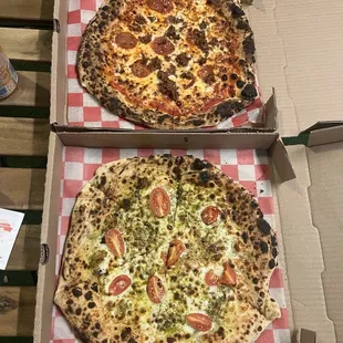 Top: vegan meat lovers Bottom: pesto SO GOOOOOD OMG