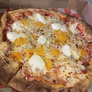 7 cheese pizza was amazing!!