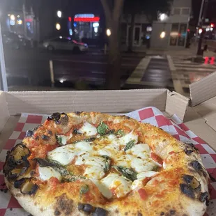 Margherita. Leopard crust. 2-4 day cold ferment on the dough.