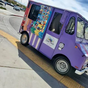 Street Freeze Ice Cream & Party Truck