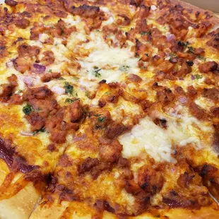 Manchurian chicken pizza