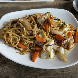 Chicken Lo Mein