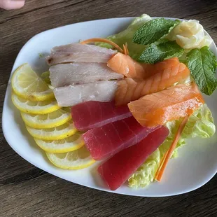 Sashimi with smelly tuna