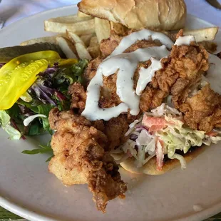 Crispy chicken sandwich