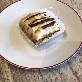 Walnut baklava
