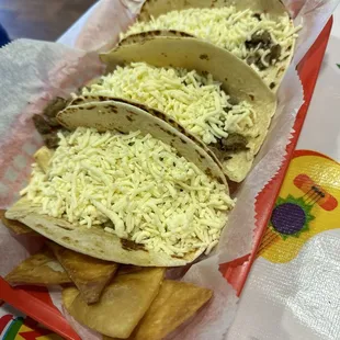 Volcano - 2 steak and 1 chicken with no onions (substitute corn tortillas for flour)