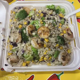 Veggie street rice with shrimp added