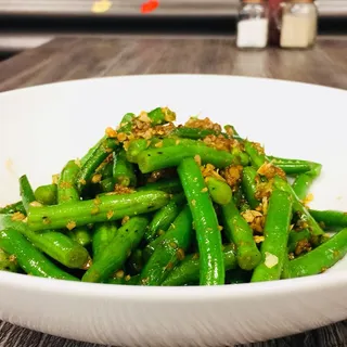 25. Garlic Green Beans