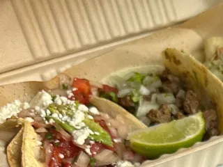 Los Chapos Tacos