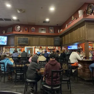 Brit food elevated. Neighborhood vibe.