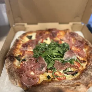 Prosciutto pizza