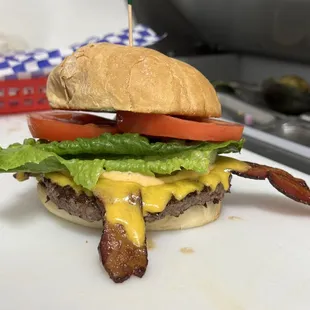 Bacon cheeseburger