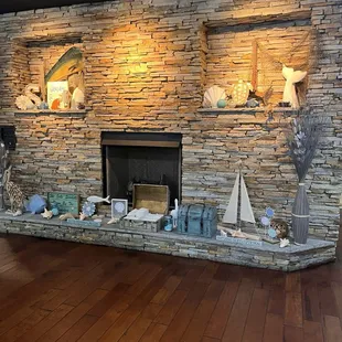 Inside Strickland&apos;s Seafood