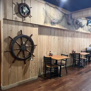 Indoor dining at Strickland&apos;s Seafood