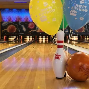 We like to PARTY! Birthday Parties, Team Building, Customer Apprecation, Employee Apprecation, Holiday Parties, Graduation Parties.